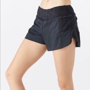 rabbit Women's Dirt Pounders 4" Short